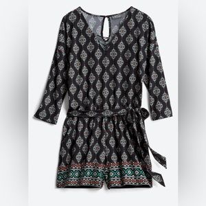 Adorable and comfy romper - size Large